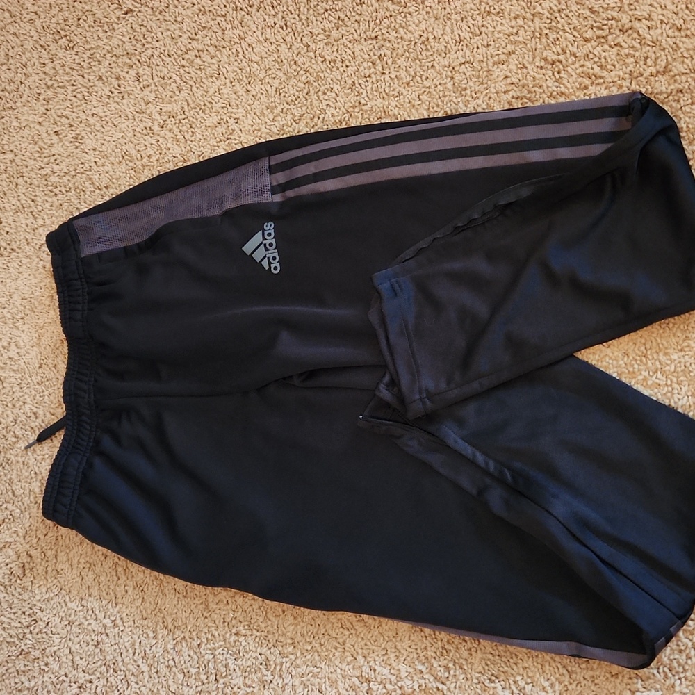 Adidas Aeroready zippered leg jogger. Size Large. Boys, 13/14. Worn 1x.